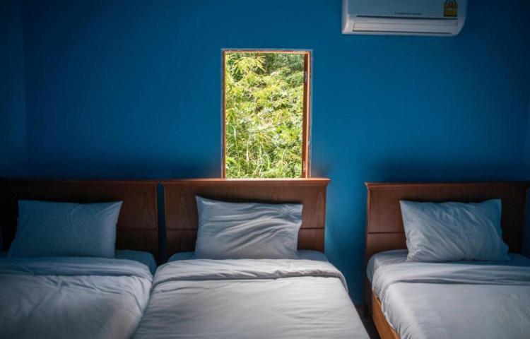 The Lazy Bar And Guesthouse Krabi Exterior photo